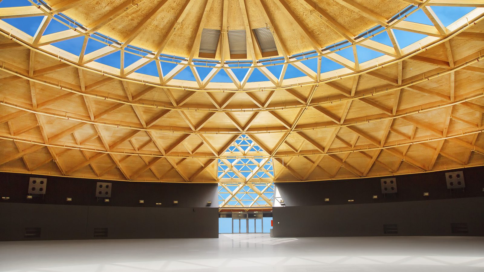 Impressive venue Barcelona round wooden ceiling