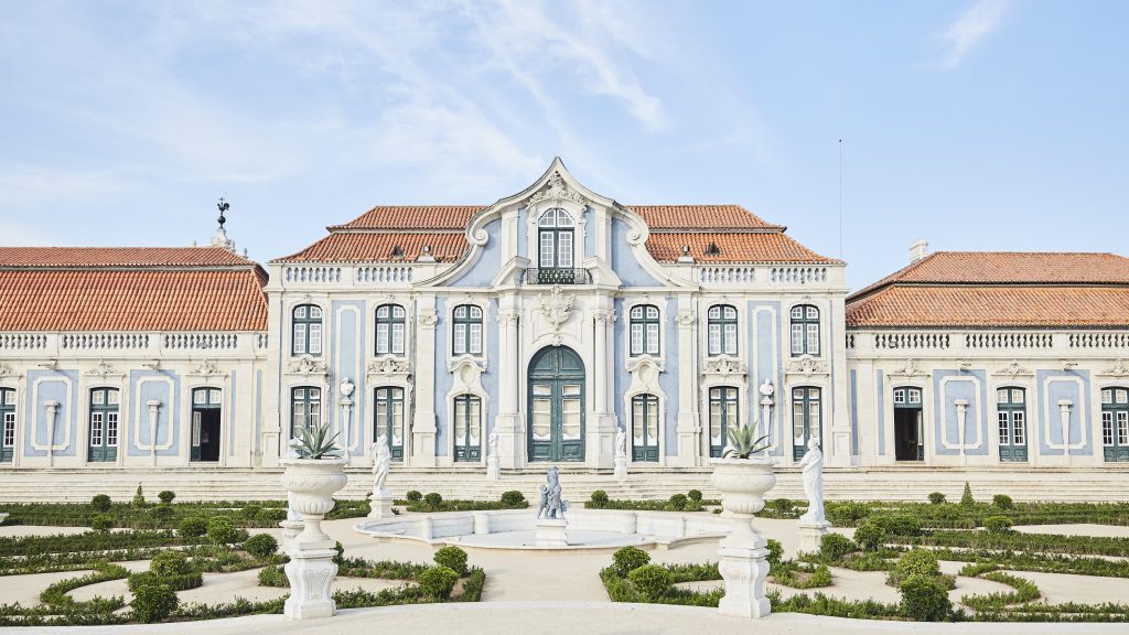 Lisbon palace with French gardens - a venue for events